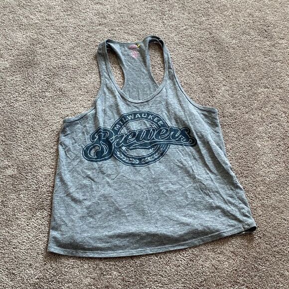 Pink VS Milwaukee Brewers Top SIZE M - Picture 1 of 4